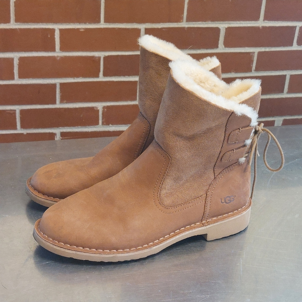 UGG Naiyah Womens Short Boots